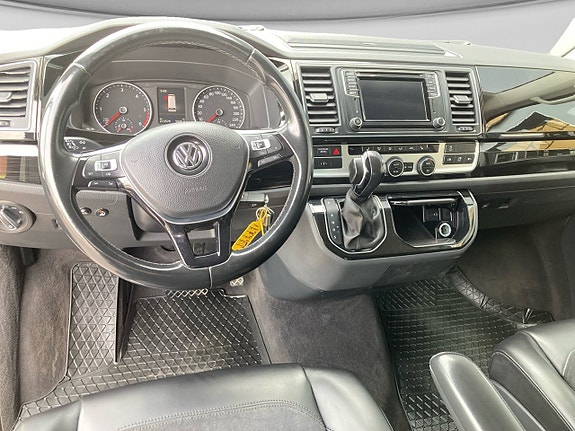 Volkswagen Multivan 7 of 12