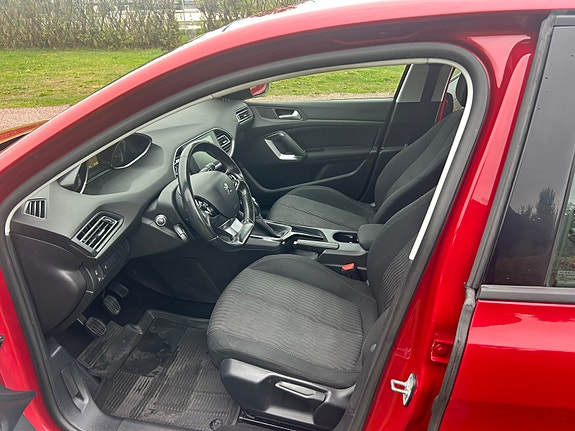 Peugeot 308 6 of 7