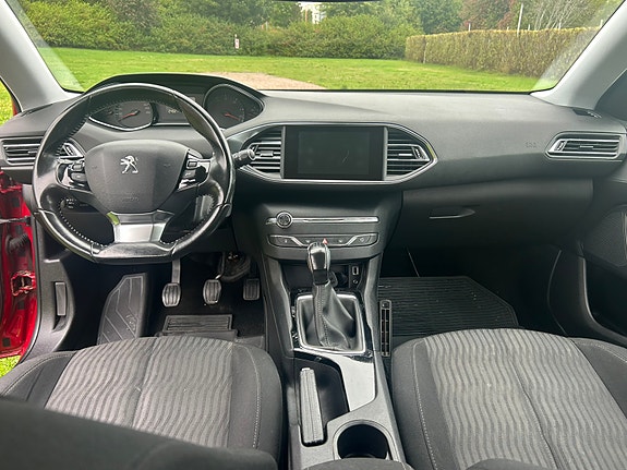 Peugeot 308 5 of 7