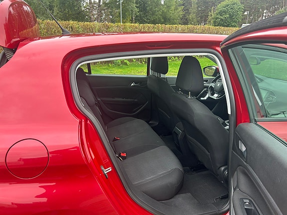 Peugeot 308 7 of 7
