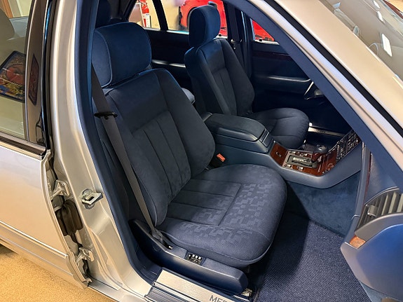 Mercedes-Benz S500 18 of 30