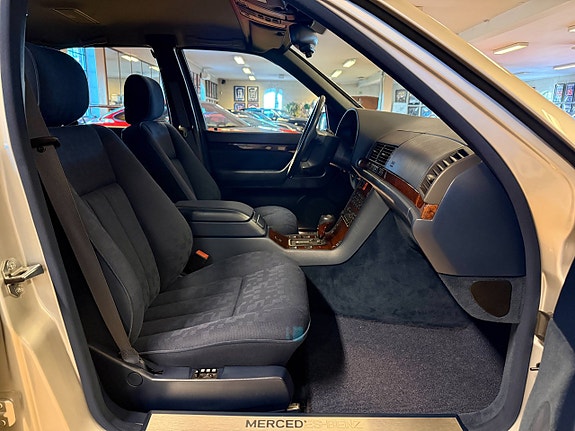 Mercedes-Benz S500 16 of 30