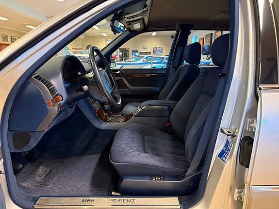 Mercedes-Benz S500 13 of 30