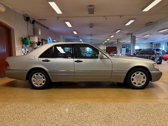 Mercedes-Benz S500 4 of 30