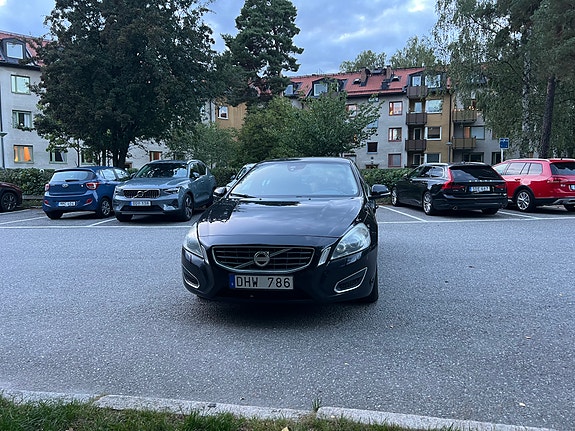 Volvo S60 2 of 13