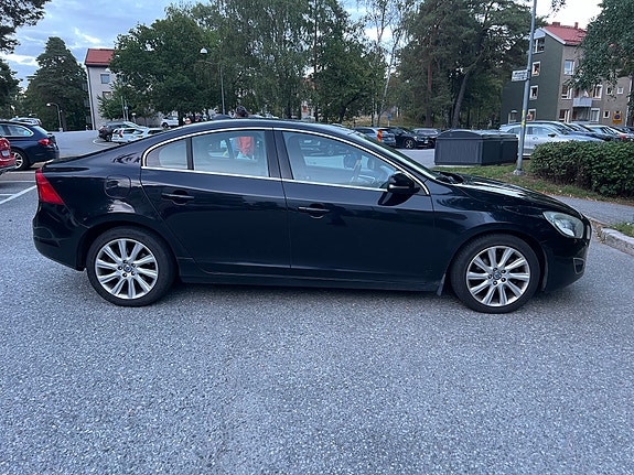 Volvo S60 7 of 13