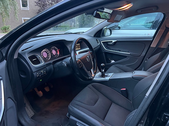 Volvo S60 8 of 13