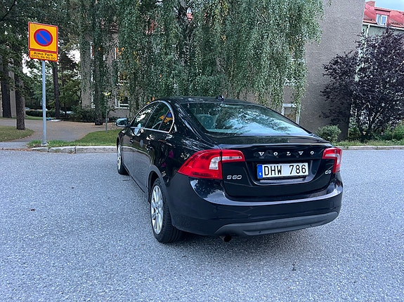 Volvo S60 4 of 13