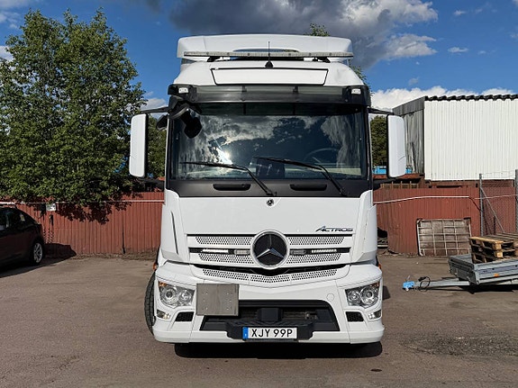 Mercedes-Benz Actros container chassi 7 of 12