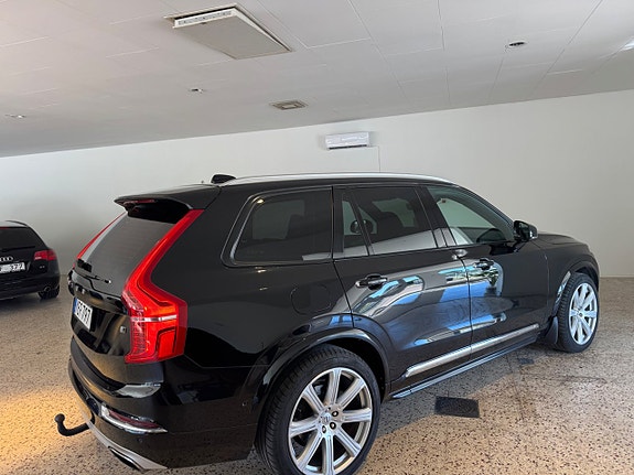 Volvo XC90 3 of 8
