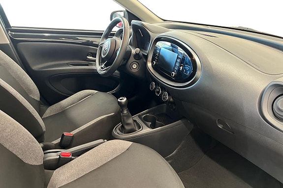 Toyota Aygo X 7 of 21