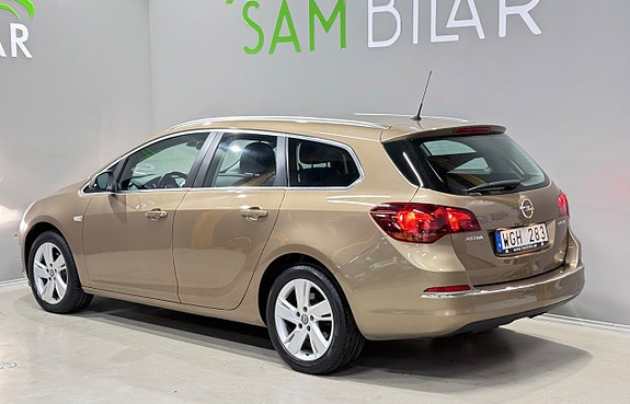 Opel Astra 4 of 15