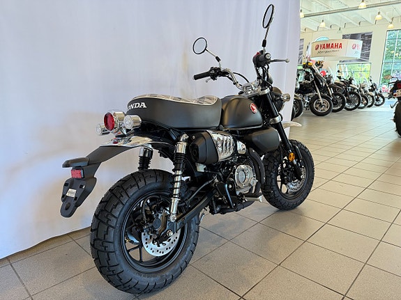 Honda Monkey Bike MSZ125 5 of 10