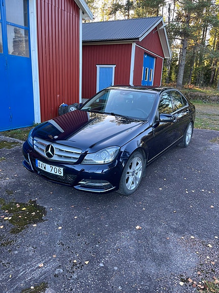 Mercedes-Benz C180 14 of 15