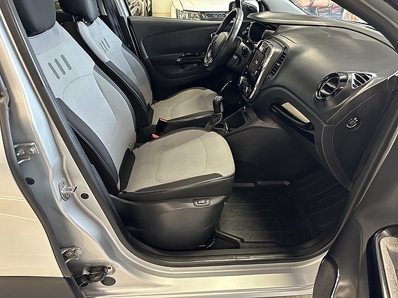 Renault Captur 17 of 22