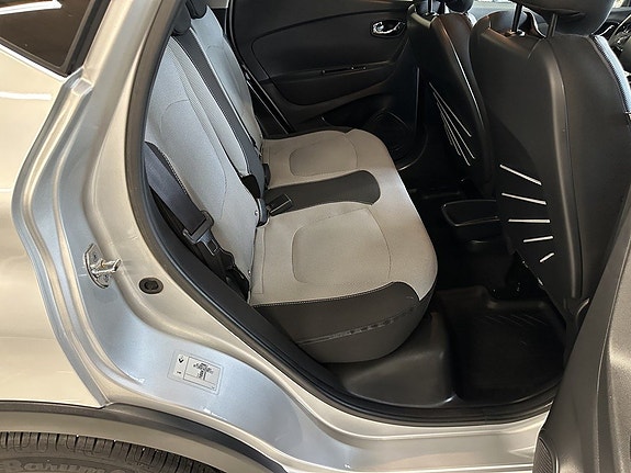 Renault Captur 18 of 22
