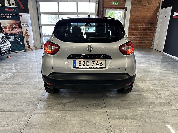 Renault Captur 14 of 22