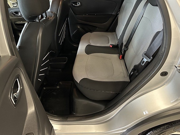 Renault Captur 19 of 22
