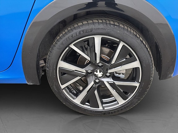 Peugeot e-208 30 of 30