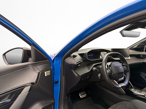 Peugeot e-208 10 of 30