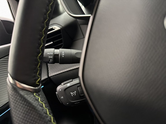Peugeot e-208 26 of 30