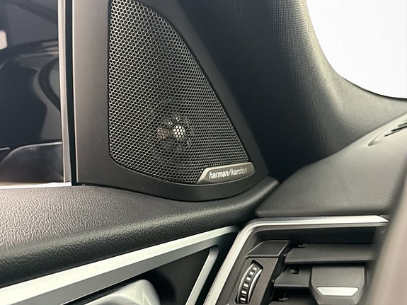 BMW i4 17 of 30