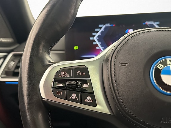 BMW i4 19 of 30