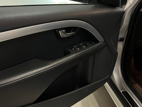 Volvo V70 16 of 23