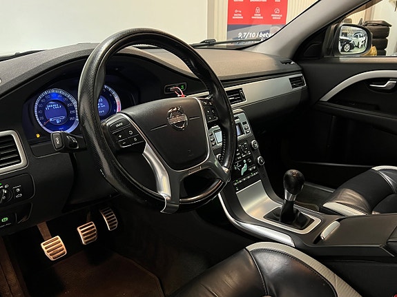 Volvo V70 13 of 23