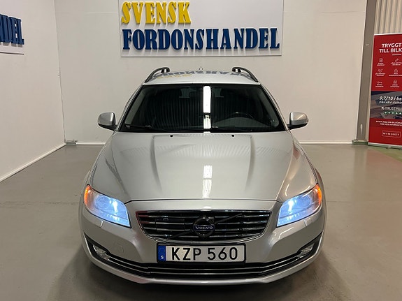 Volvo V70 3 of 23