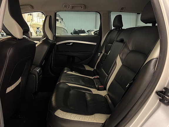 Volvo V70 15 of 23