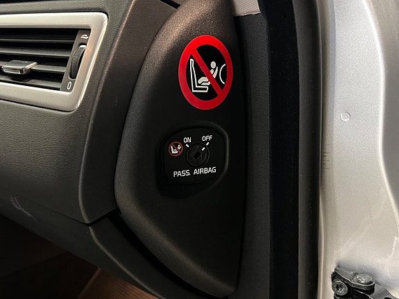 Volvo V70 17 of 23