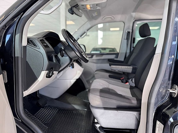 Volkswagen Transporter 8 of 20