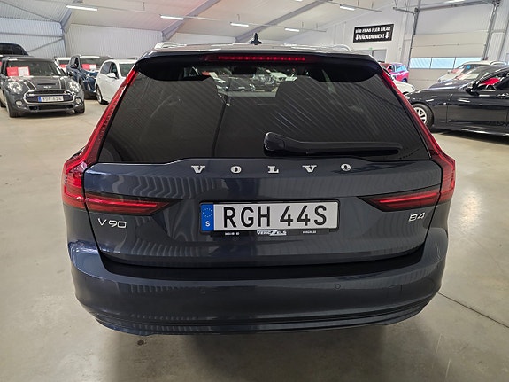 Volvo V90 4 of 9