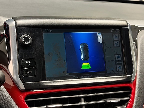 Peugeot 208 18 of 21