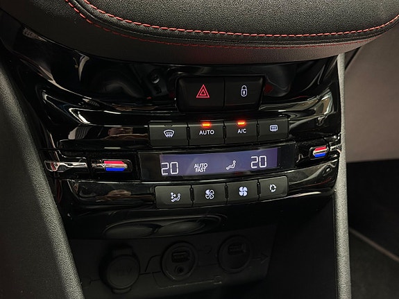 Peugeot 208 16 of 21
