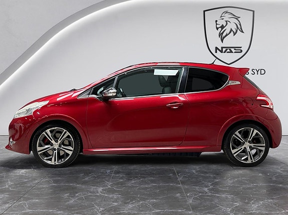 Peugeot 208 3 of 21