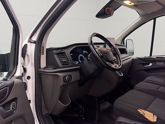 Ford Transit Custom 14 of 30