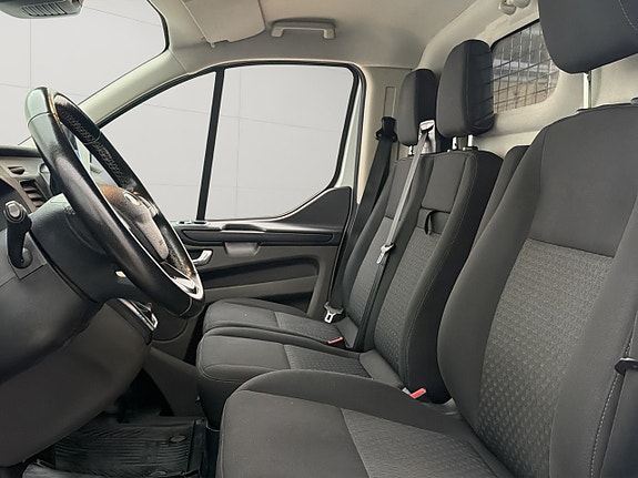 Ford Transit Custom 15 of 30