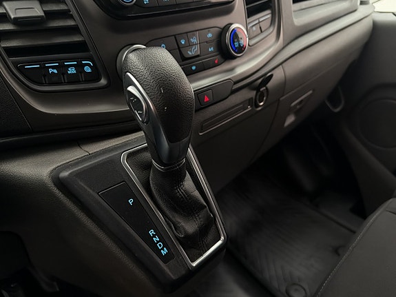 Ford Transit Custom 25 of 30