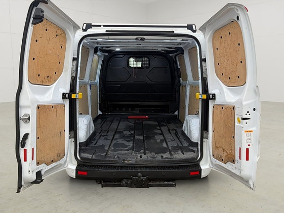 Ford Transit Custom 11 of 30