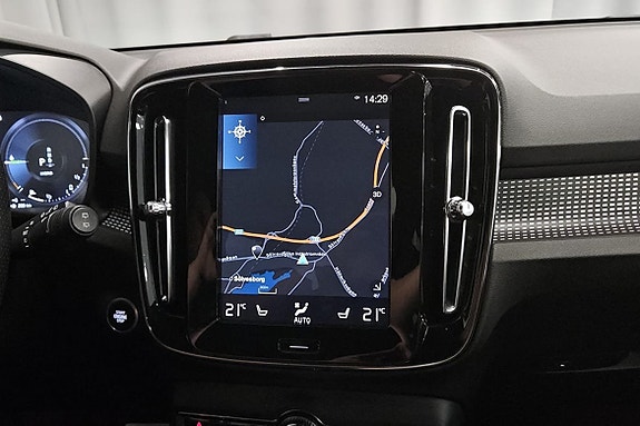 Volvo XC40 12 of 12