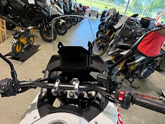 Honda XL750C Transalp E-Clutch 13 of 13