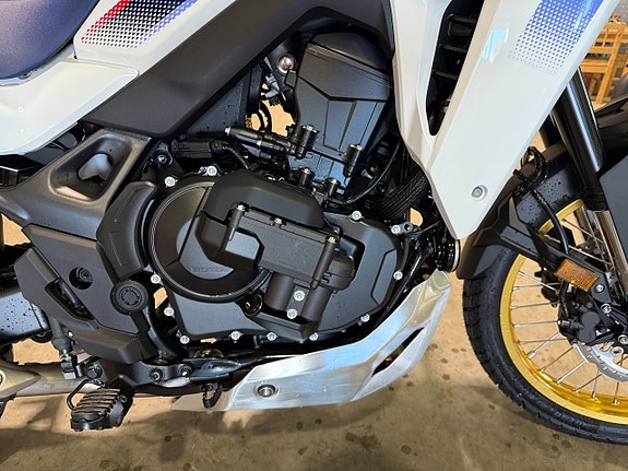 Honda XL750C Transalp E-Clutch 9 of 13