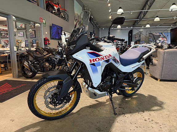 Honda XL750C Transalp E-Clutch 6 of 13