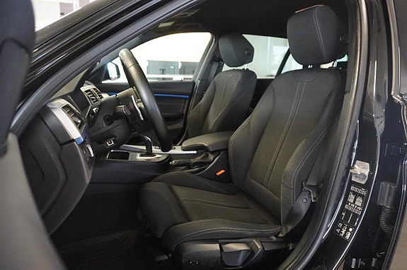 BMW 320d 4 of 27