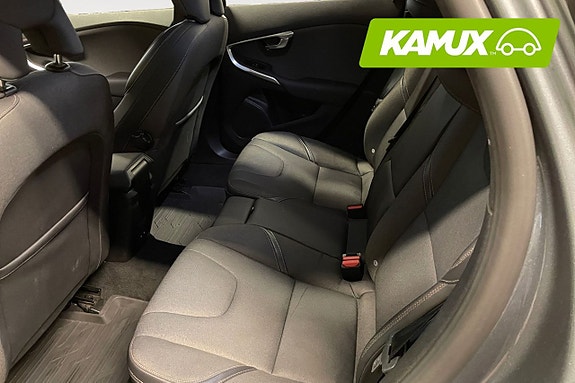 Volvo V40 12 of 20