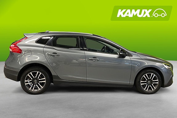 Volvo V40 2 of 20