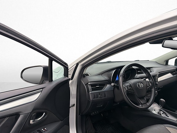 Toyota Avensis 11 of 30