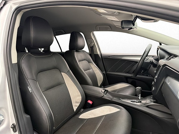 Toyota Avensis 14 of 30